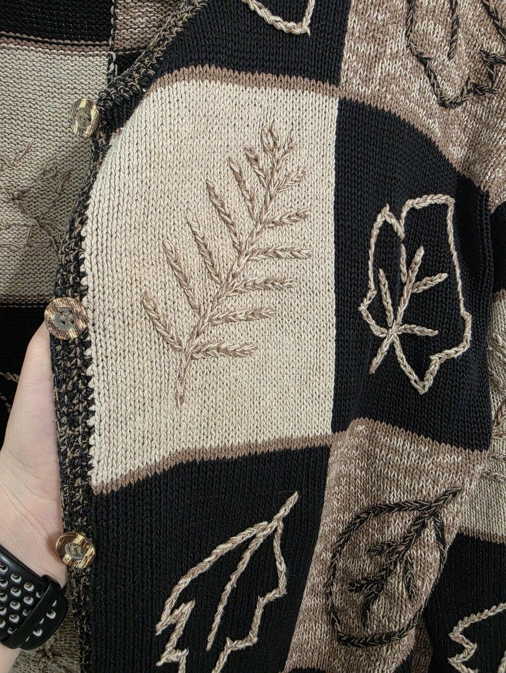 134. Vintage Fall-themed Button Up Cardigan - Picture 3 of 6
